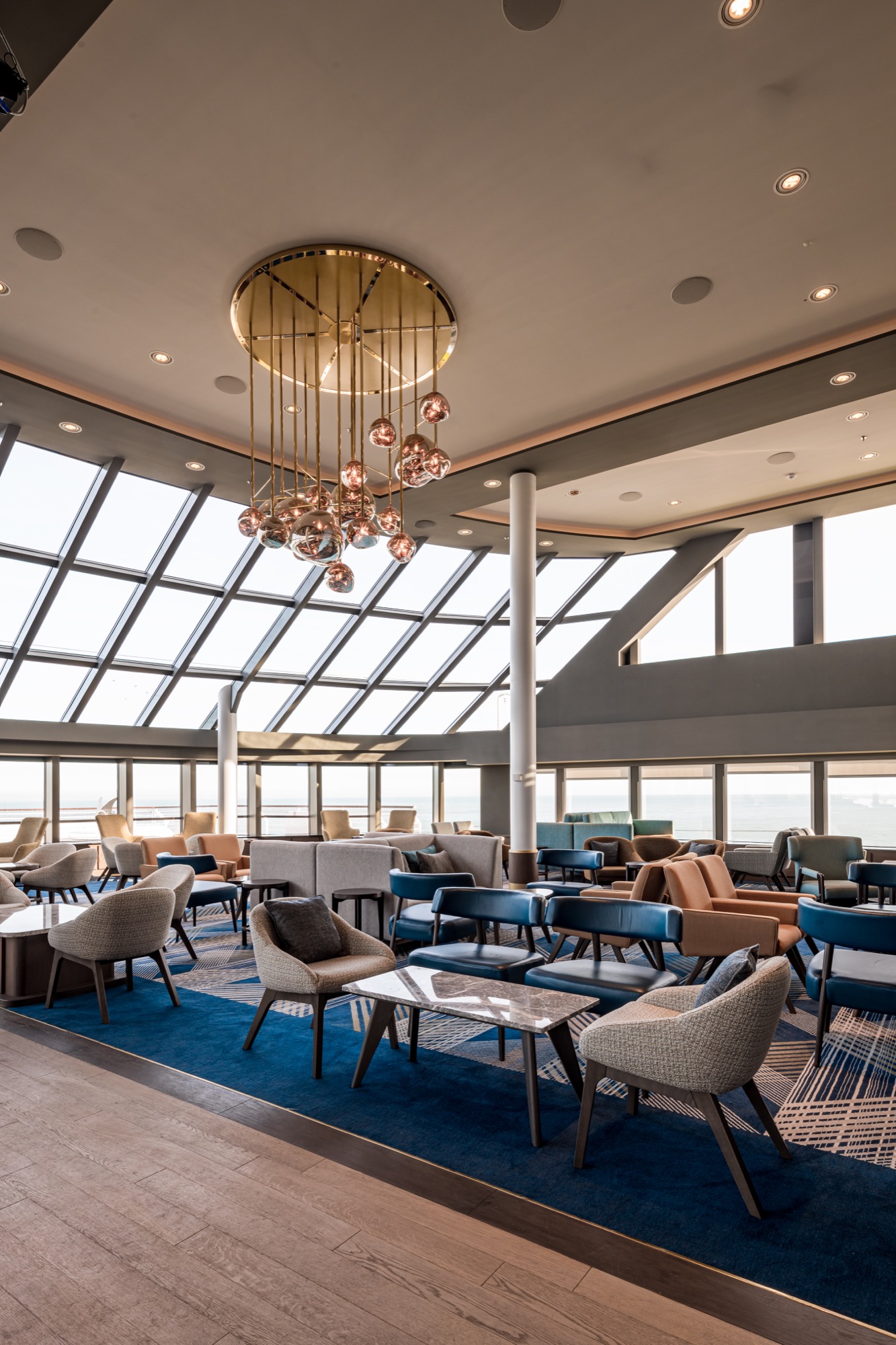 Saga Spirit of Discovery The Britannia Lounge - Credit Franklin & Frankln.jpg